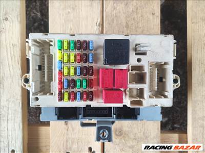 Alfa Romeo 159 műszerfal biztosítéktábla  60681000