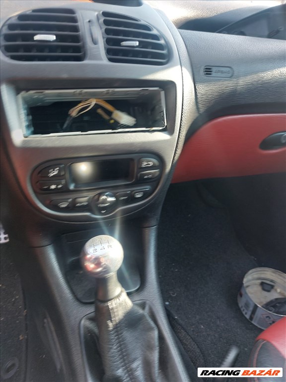 Peugeot 206 CC bontott alkatrészei 8. kép