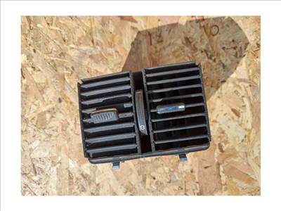 Opel Zafira B (2005-2014) Hátsó Középső Szellőző 