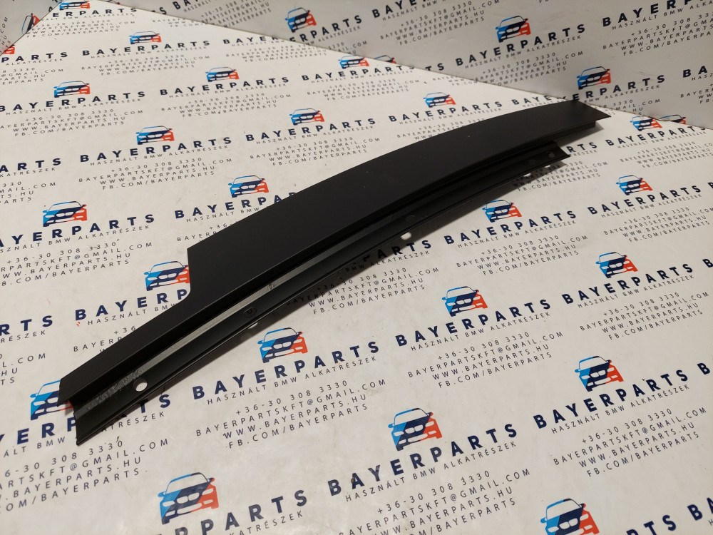 BMW E90 E91 sedan touring jobb elsõ fekete ajtó külsõ oszlop takaró léc díszléc dekorléc oszloptakaró borítás 1. kép