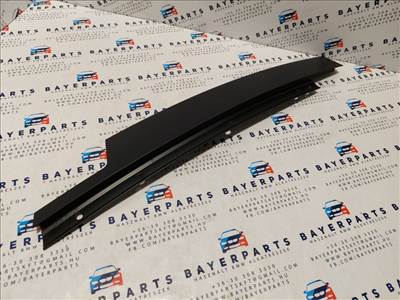 BMW E90 E91 sedan touring jobb első fekete ajtó külső oszlop takaró léc díszléc dekorléc oszloptakaró borítás