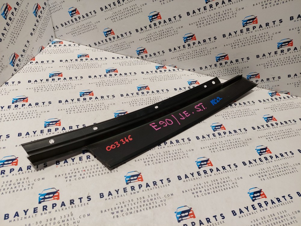 BMW E90 E91 sedan touring jobb elsõ fekete ajtó külsõ oszlop takaró léc díszléc dekorléc oszloptakaró borítás 2. kép