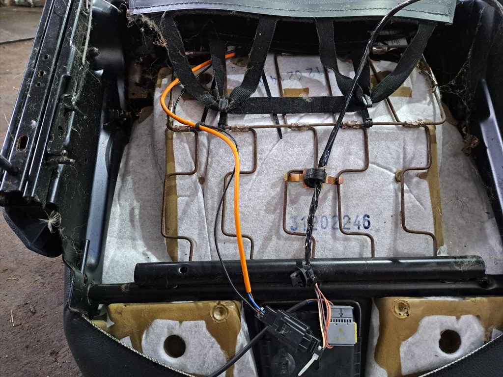 RENAULT CLIO II BB0/1/2_, CB0/1/2_ Jobb első Ülés (35822) 31202246 6. kép