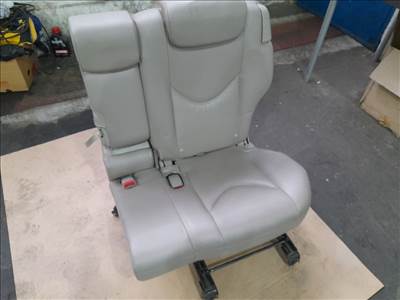 TOYOTA RAV 4 III ACA3_, ACE_, ALA3_, GSA3_, ZSA3_ Bal hátsó Ülés (44001)