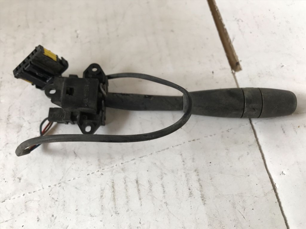 PEUGEOT 206 Ferdehátú 2A/C Bal Multikormány Kapcsoló (23933) 2. kép