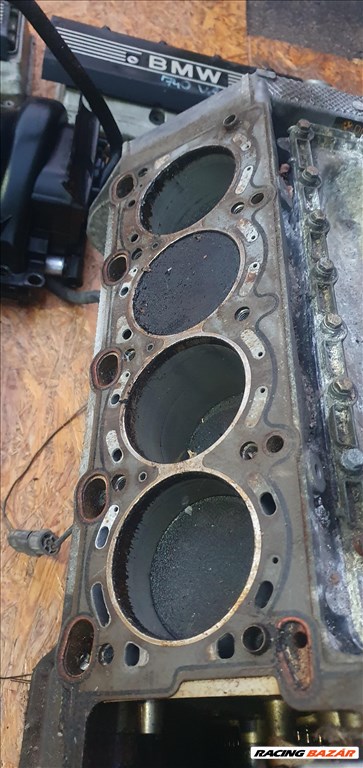 BMW 740 E32 Bmw m60b40 v8 motor e32 e34 3. kép