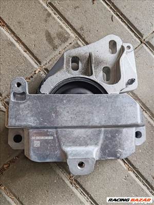 Mercedes B-osztály W247 váltótartó bak  a2472406000