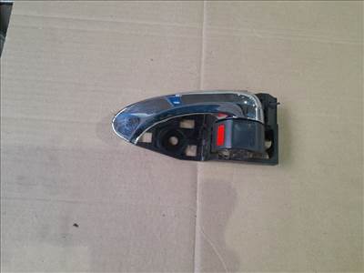 TOYOTA RAV 4 III ACA3_, ACE_, ALA3_, GSA3_, ZSA3_ Bal első Belső Kilincs (44751)