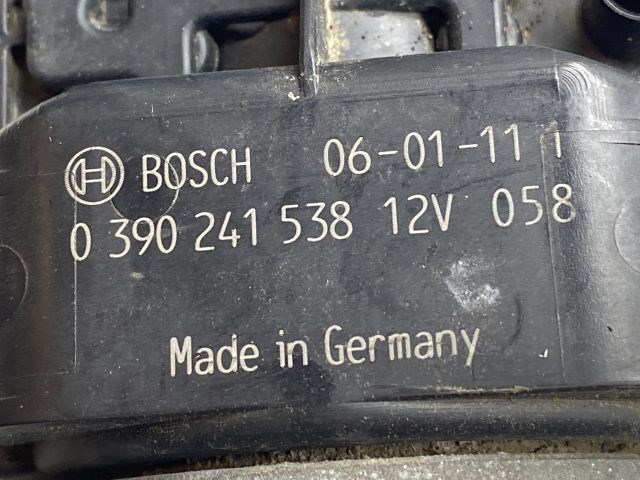 MAZDA MPV Első Ablaktörlő Szerkezet Motorral 7. kép