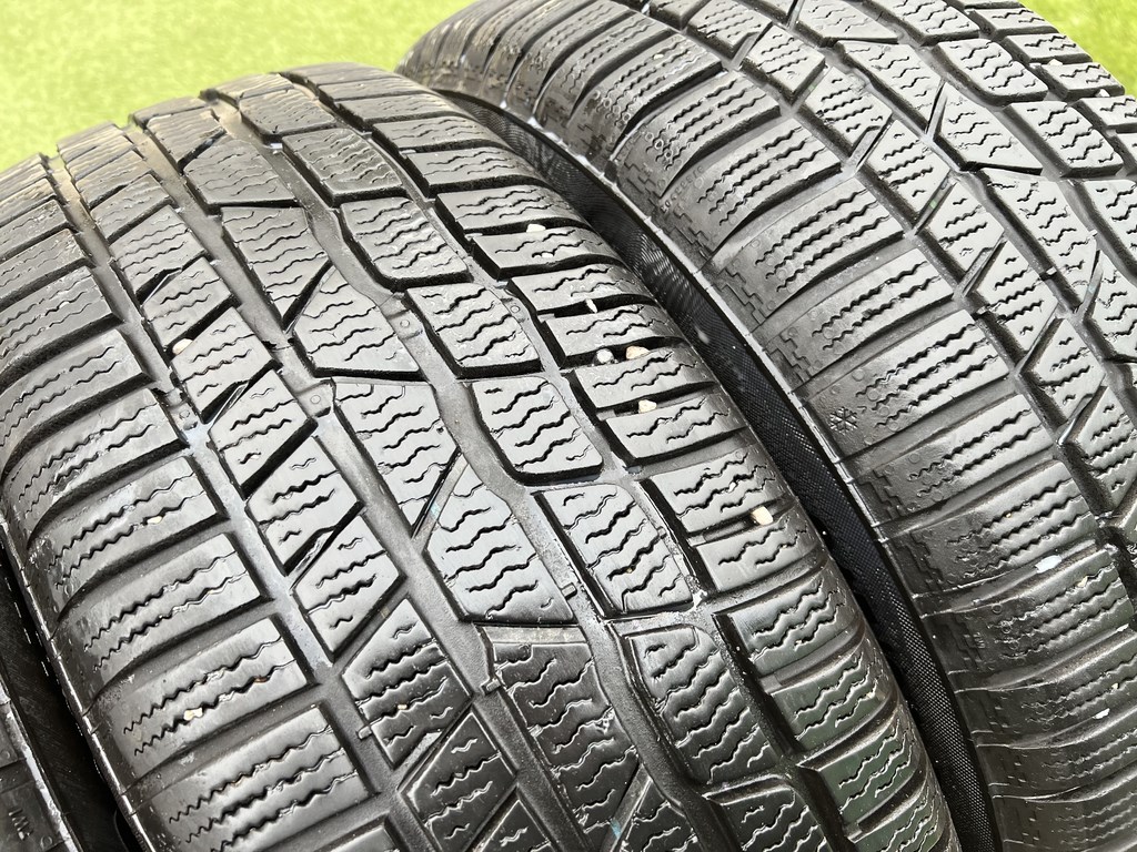 215/60 R16 Continental ContiWinterContact Ts830P téli gumi 5,5-6mm 3. kép