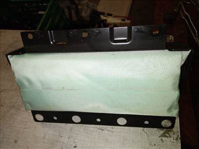 KIA CERATO LD Utasoldali Légzsák (13855) 845302F000