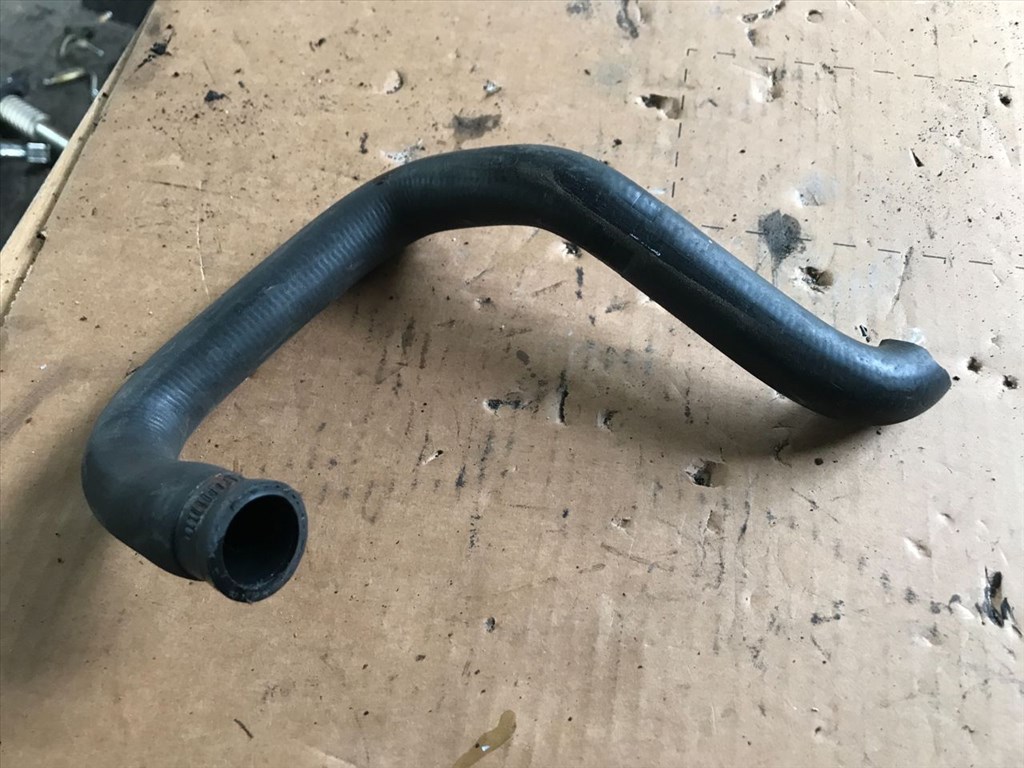 NISSAN ALMERA TINO V10 Vízcső (28826) YD22DTT 2. kép