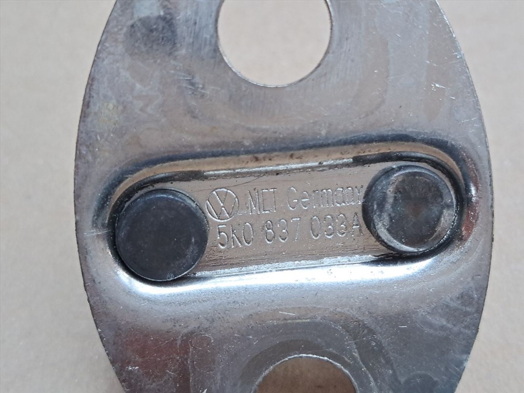 VW GOLF VI 5K1 Bal hátsó Ajtóbehúzó (36726) 5K0 837 033 A 3. kép