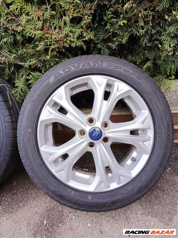  5x108 lyukosztású 17" használt Ford alufelni, rajta 225/50 használt nyári gumi 5. kép