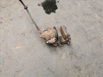 VW GOLF IV 1J1 Jobb első Féknyereg Munkahengerrel (00853)