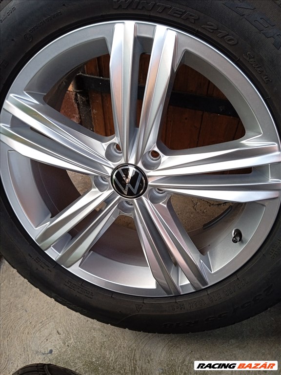 gyári 18 collos VW Tiguan II 5NA / Allspace alufelnik 2023-as téligumikkal, 1. kép