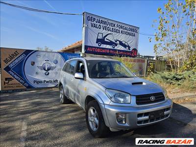 Toyota RAV4 (XA20) bontott alkatrészei