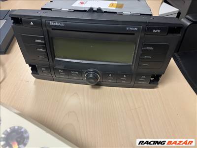 Skoda Octavia II Octavia 2 gyári fejegység 