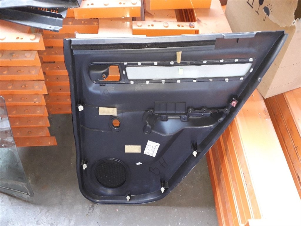 SUZUKI SWIFT III MZ, EZ Jobb hátsó Ajtó Kárpit (12405) 2. kép