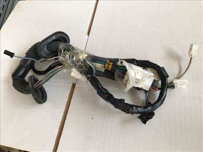 SUBARU IMPREZA Ferdehátú GR, GH, G3 Bal első Ajtó Kábelköteg (29118)