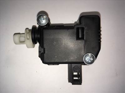 SKODA OCTAVIA II Központizár Motor Tankajtó