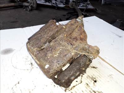 FORD MONDEO III B5Y Jobb első Féknyereg Munkahengerrel (11293)