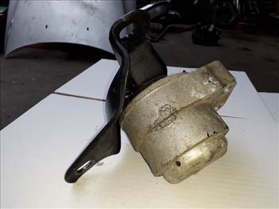 FORD MONDEO III B5Y Motor Tartó Bak (Fém) (13516)