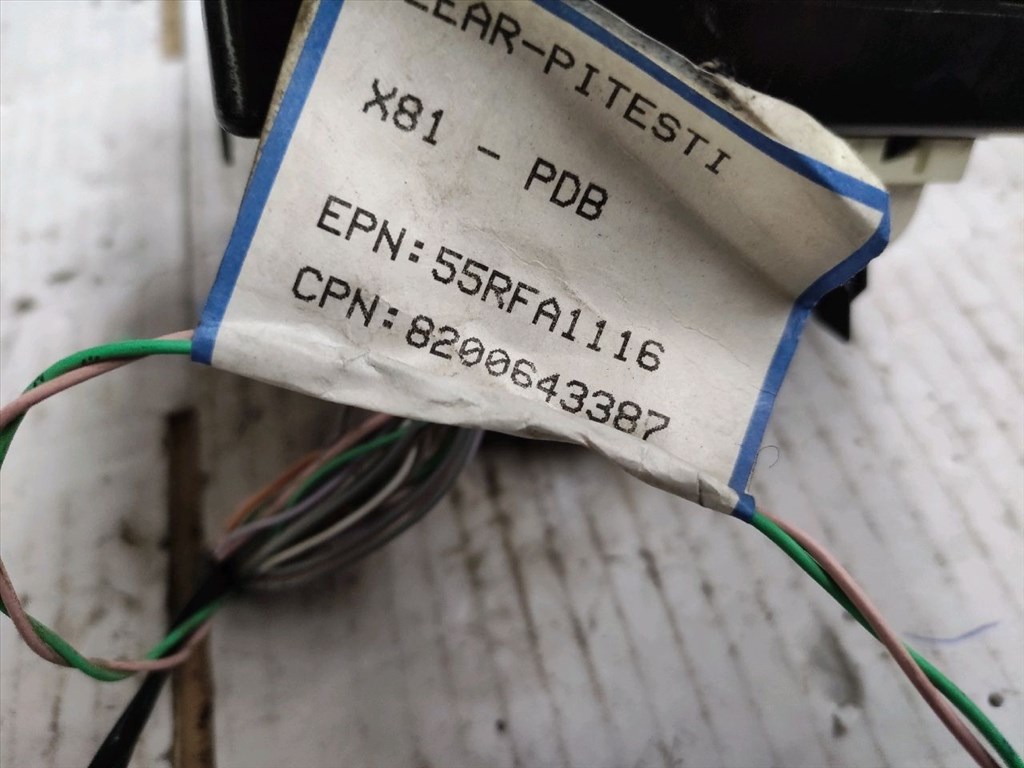 RENAULT ESPACE IV JK0/1_ Biztosítéktábla Utastér (33046) 8200643387 3. kép