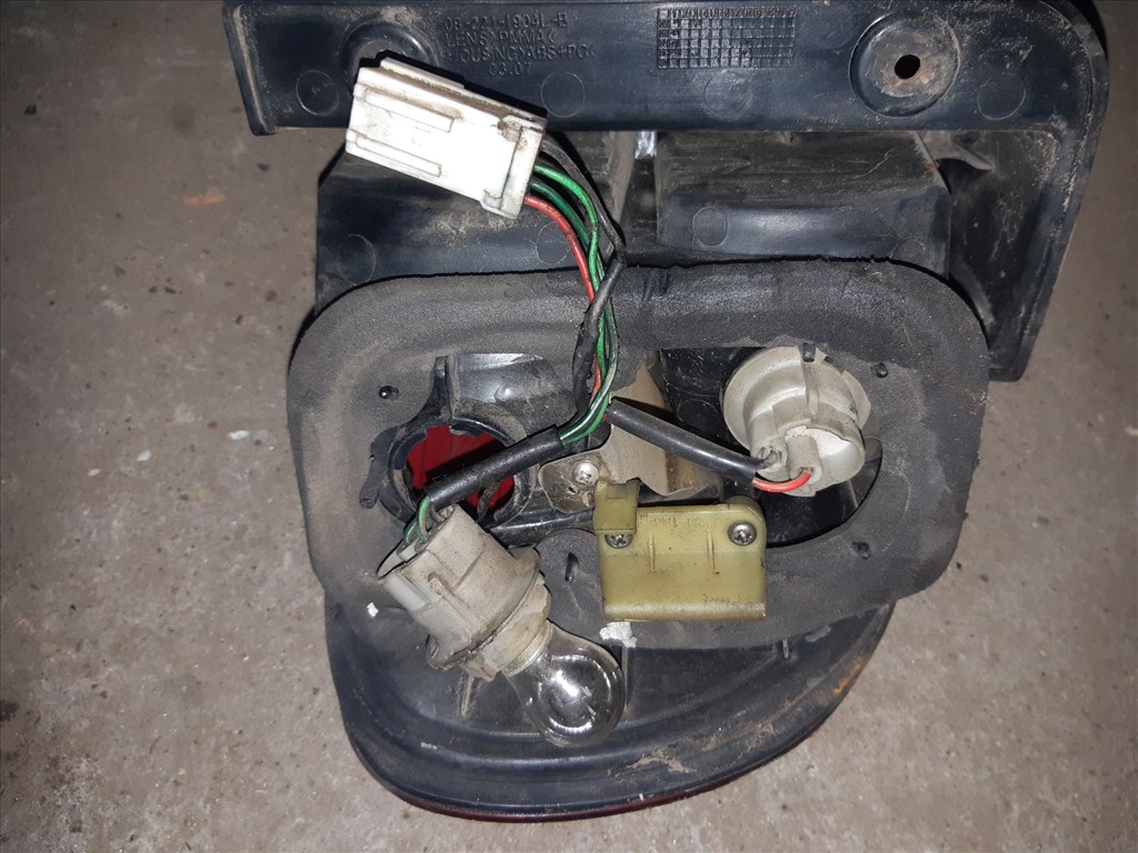 Hyundai H1 96-05 Bal Hátsó Lámpa 2. kép
