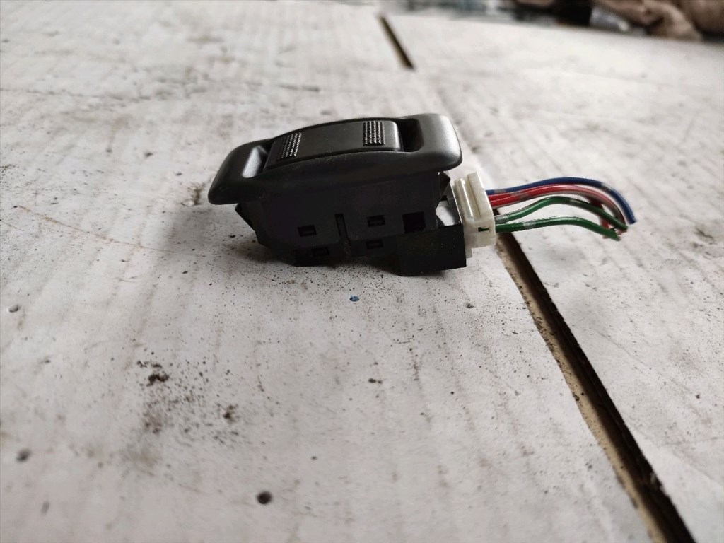 MAZDA 626 V Station Wagon GW Ablakemelő Kapcsoló (Pozíciófüggetlen) (32610) 0738D4 5. kép