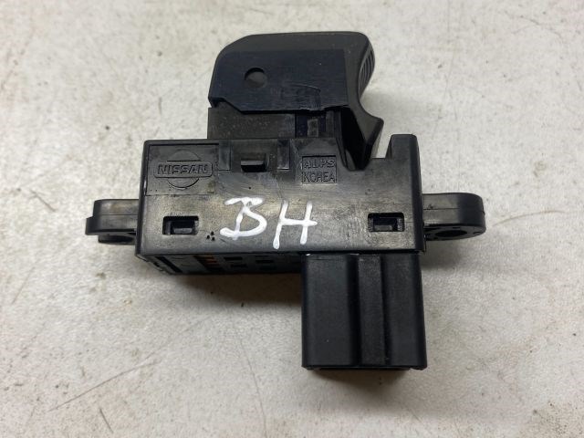 NISSAN NOTE Bal hátsó Ablakemelő Kapcsoló 2. kép