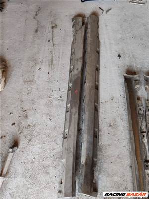 Mercedes R-osztály W251 küszöb a2516980354 a2516980454