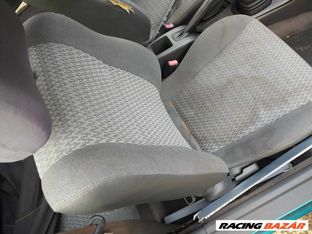 1995 Mazda 323 - 1.3 benzin, manuális- balkormányos jármű ÉRKEZETT bontási céllal!  10. kép
