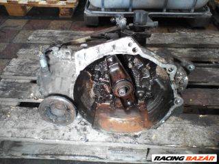 Volkswagen Passat B3 Váltó (Mechanikus) *79448*