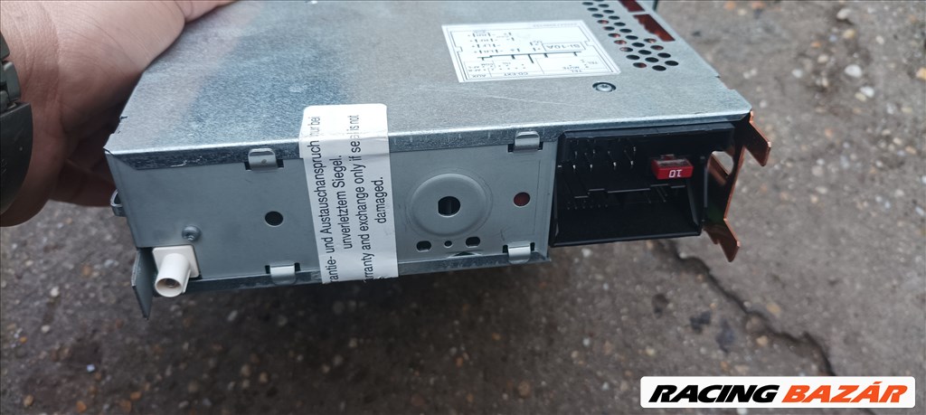 Seat Ibiza IV gyári mp3 cd-s rádió kódjával együtt eladó! 6j0035153 2. kép