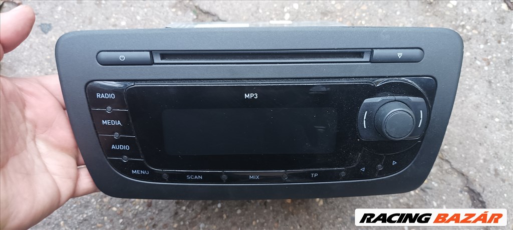 Seat Ibiza IV gyári mp3 cd-s rádió kódjával együtt eladó! 6j0035153 1. kép