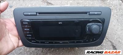 Seat Ibiza IV gyári mp3 cd-s rádió kódjával együtt eladó! 6j0035153