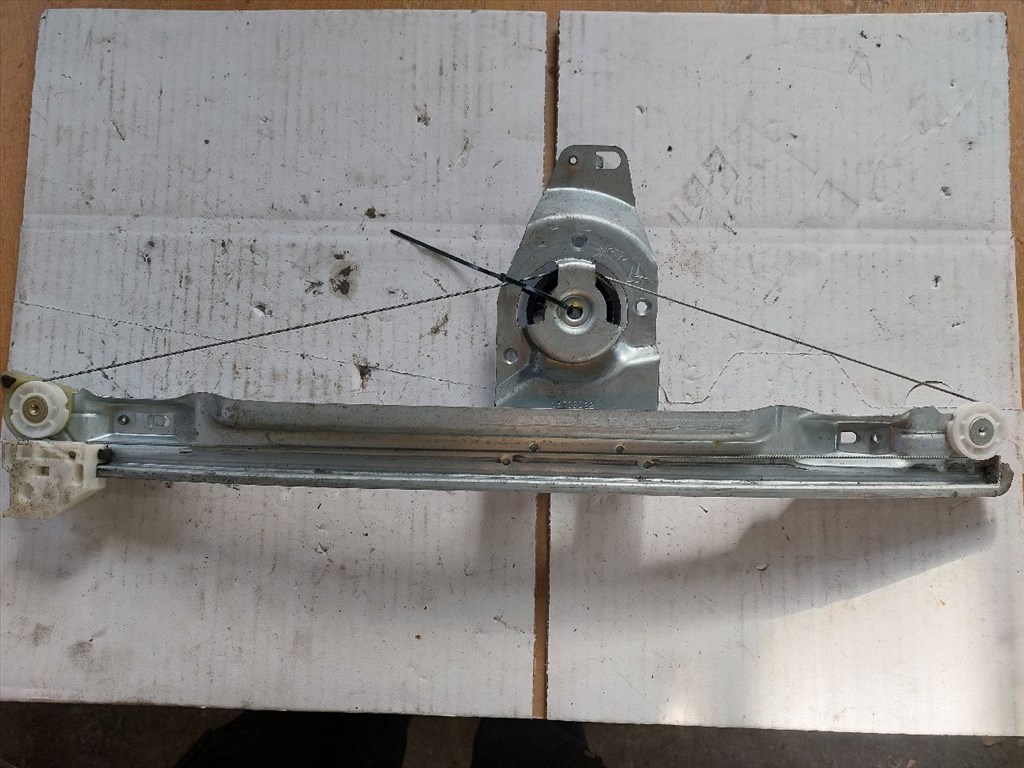 CITROËN C4 Picasso I UD_ Jobb hátsó Ablakemelő Szerkezet (Elektromos) (19149) 135090221 2. kép