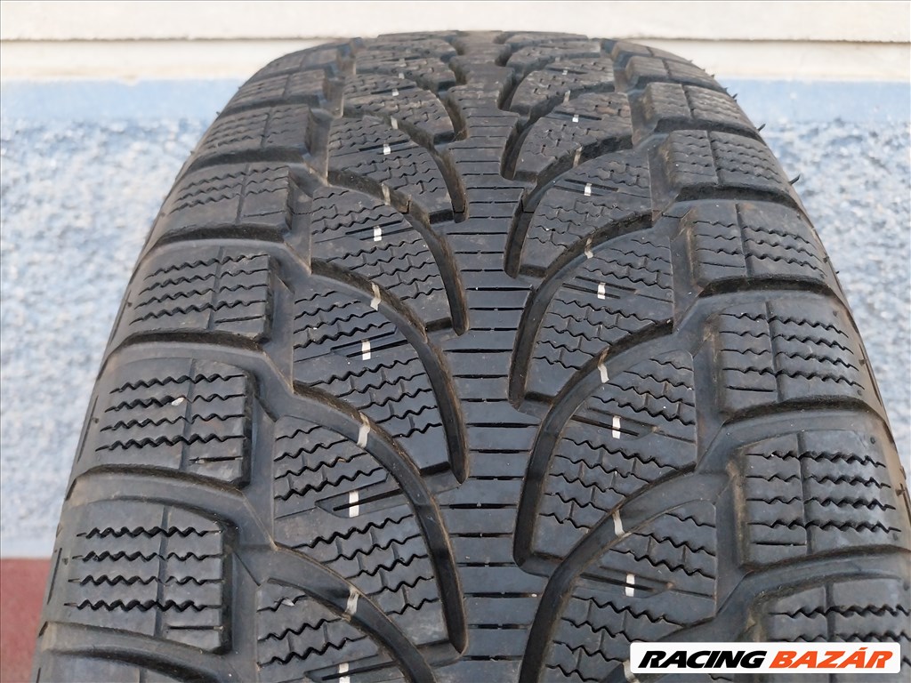 235/60 R18 Bridgestone Blizzak LM--80-EVO Téli gumi 3. kép