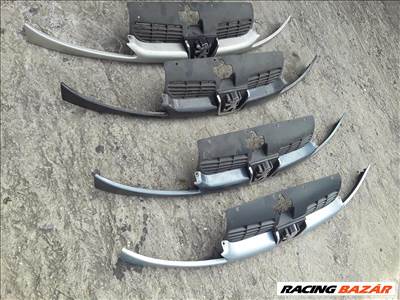 Peugeot 206 hűtődíszrács 