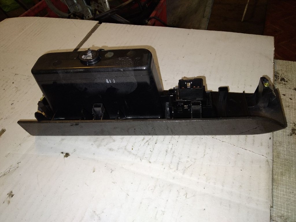 KIA SORENTO I JC Jobb első Ablakemelő Kapcsoló (15804) 478526-C110 4. kép