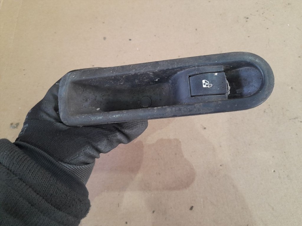 RENAULT MEGANE II BM0/1_, CM0/1_ Bal hátsó Ablakemelő Kapcsoló (41915) 156013870 1. kép