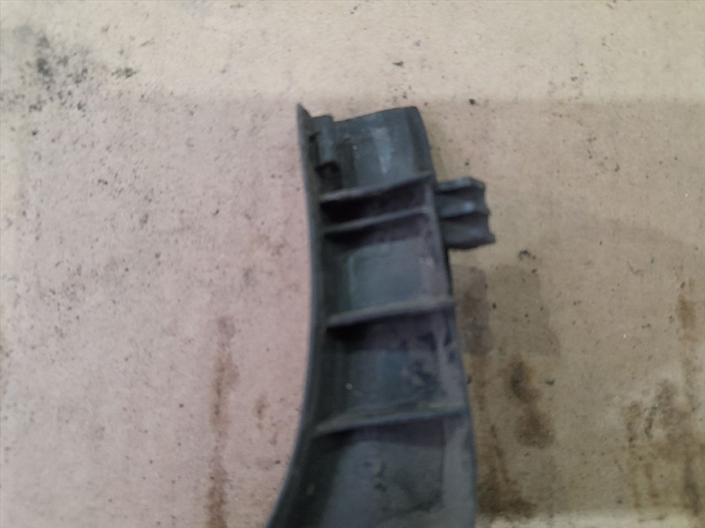 TOYOTA RAV 4 III ACA3_, ACE_, ALA3_, GSA3_, ZSA3_ Jobb Levélrács Záróvég (42131) 53886-42010 A1 4. kép