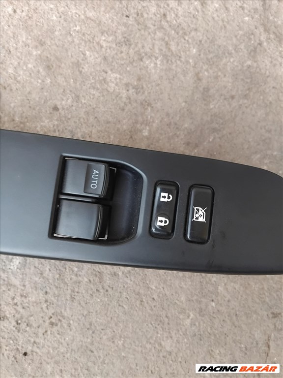 Toyota Yaris (XP130/XP150) Bal első ablakemelő kapcsoló  742320d680 0900u59 3. kép