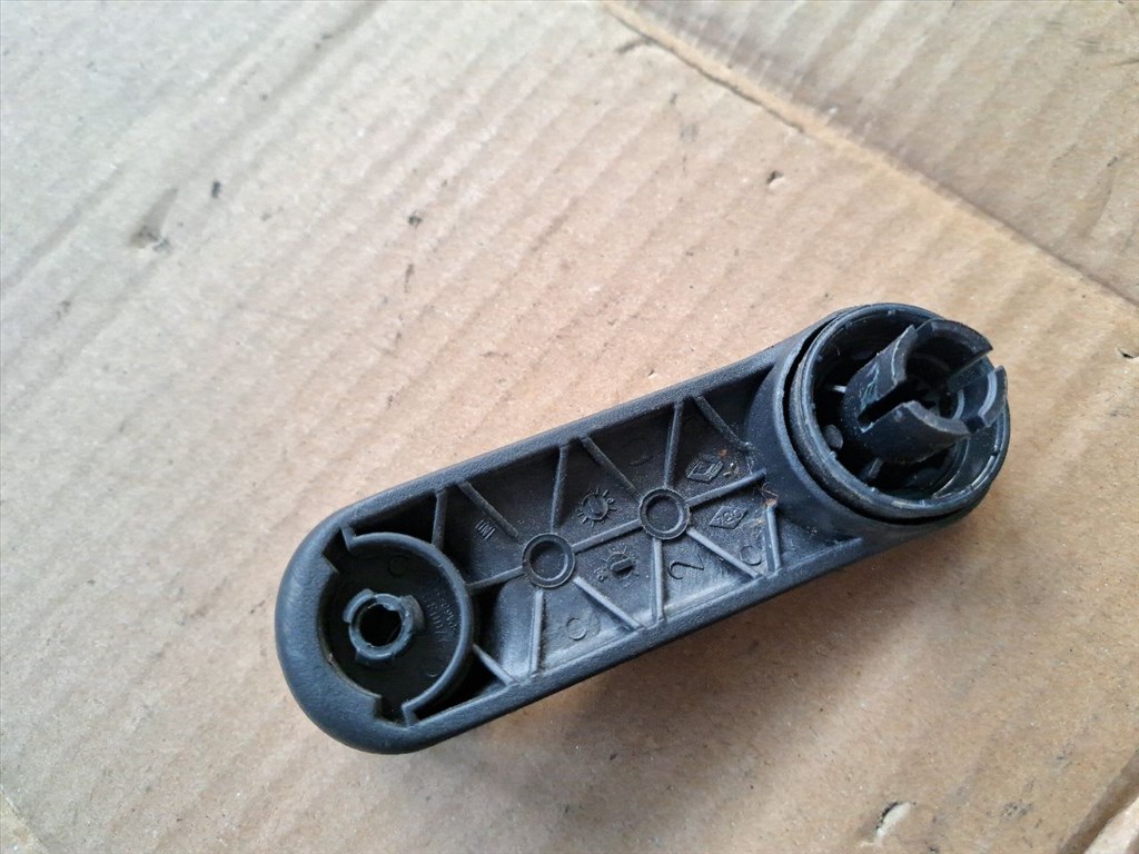 RENAULT CLIO II BB0/1/2_, CB0/1/2_ Hátsó Ablaktekerő Kar (35902) 7700811387 2. kép