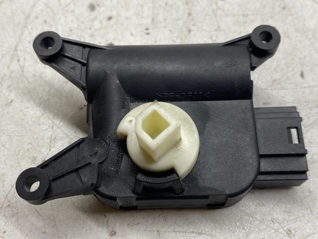 VW GOLF PLUS Fűtés Állító Motor 2. kép