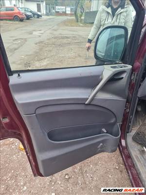 Mercedes Vito 639 bal első ajtókárpit 