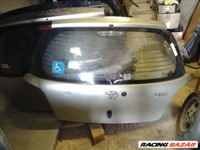 Toyota Yaris (XP10) csomagtérajtó 