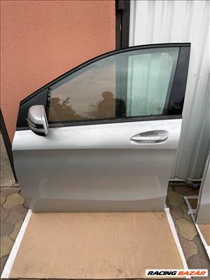 Mercedes B-osztály W246 bal első ajtó  a2467200105