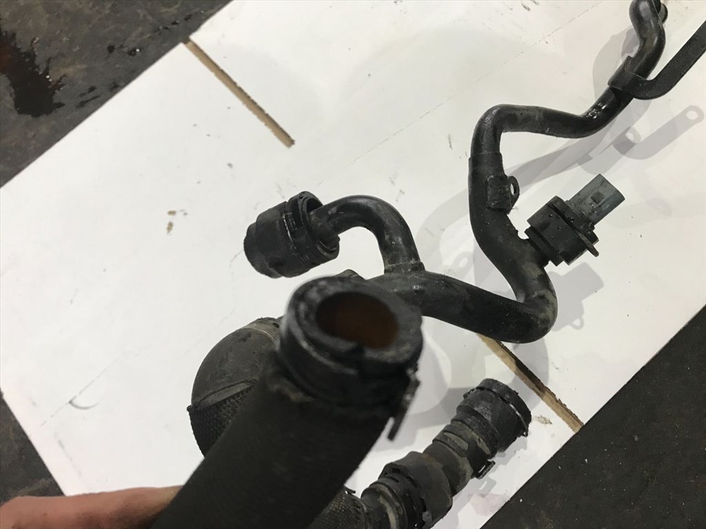 VW PHAETON 3D_ Vízcső (16073) 3. kép